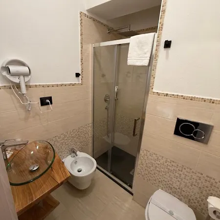 게스트하우스 Le Stanze Del Duca 3*